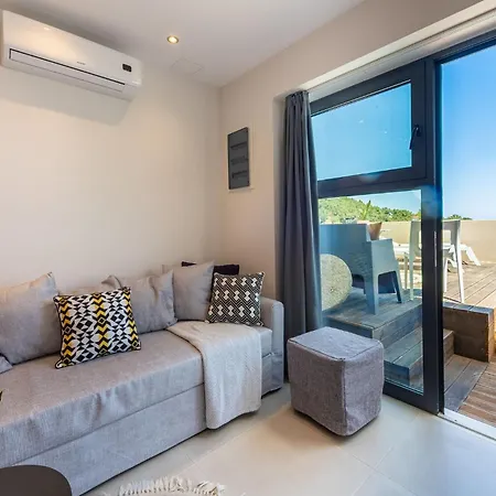 2br White Gea With Private Pool No01 * Vasilias (Skiathos)