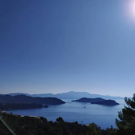 2br White Gea With Private Pool No01 Apartmán *